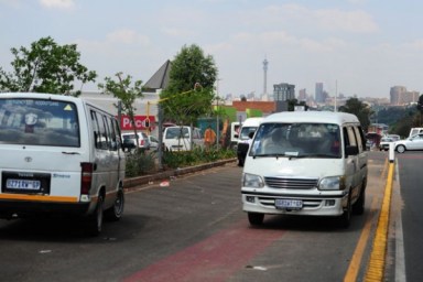 FILE PICTURE: Taxis use the Rea Vaya Lanes for parking to pick up passengers on Empire Road, Johannesburg, 13 October 2013. Picture: Tracy Lee Stark